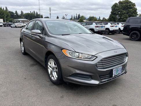 Used 2013 Ford Fusion SE FWD image 6