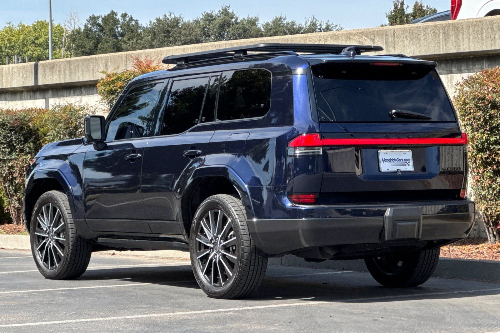 Used 2024 Lexus GX 550 w/ Accessory Package (31) AWD/4WD image 7