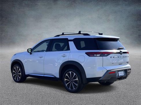 New 2026 Nissan Pathfinder Platinum w/ Cargo Package image 4