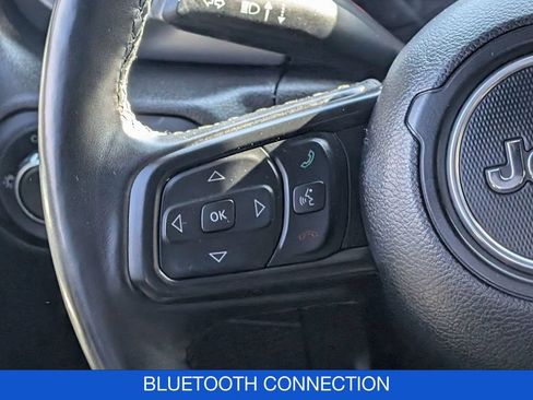 Used 2022 Jeep Wrangler Unlimited Sport AWD/4WD image 18
