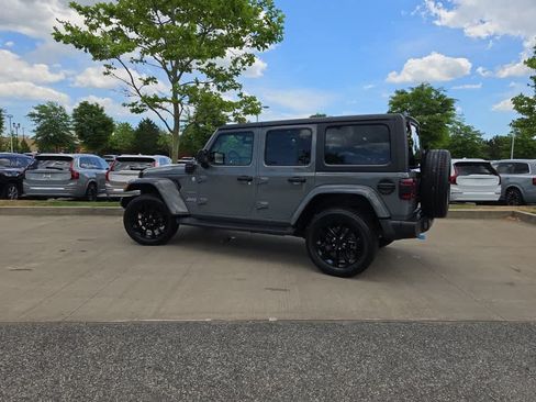 Used 2023 Jeep Wrangler Unlimited Sahara AWD/4WD image 4