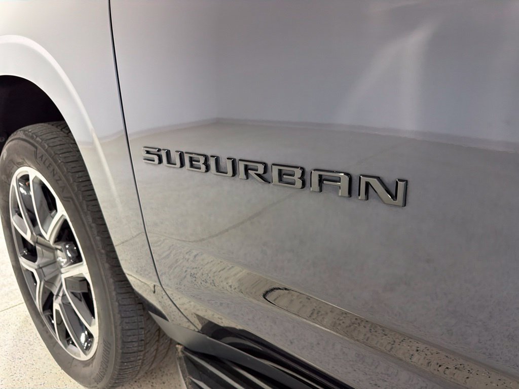 Used 2023 Chevrolet Suburban RST RWD image 30