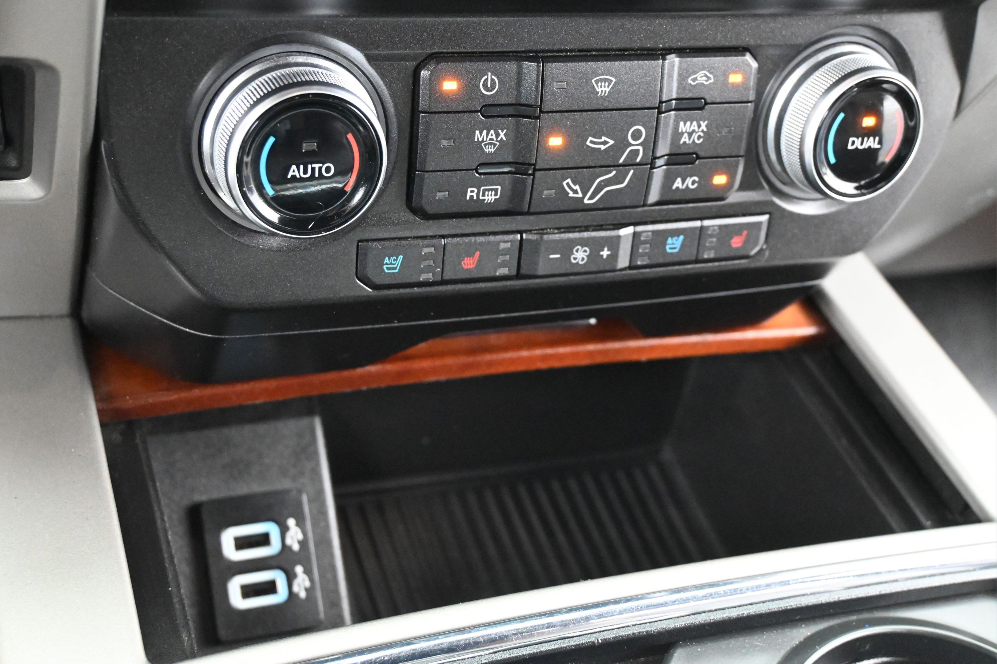 Used 2017 Ford F250 King Ranch w/ King Ranch Ultimate Package AWD/4WD image 19