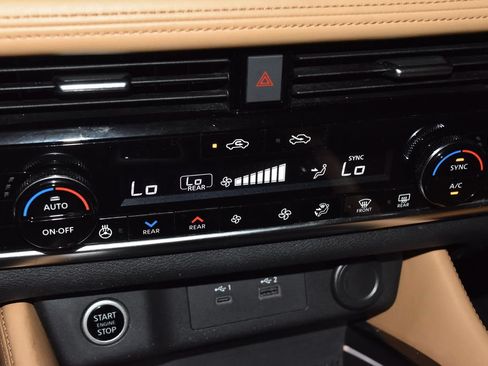 Used 2021 Nissan Rogue Platinum FWD image 14