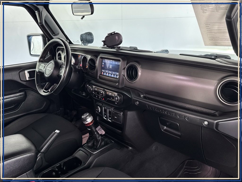 Used 2022 Jeep Wrangler Sport AWD/4WD image 40