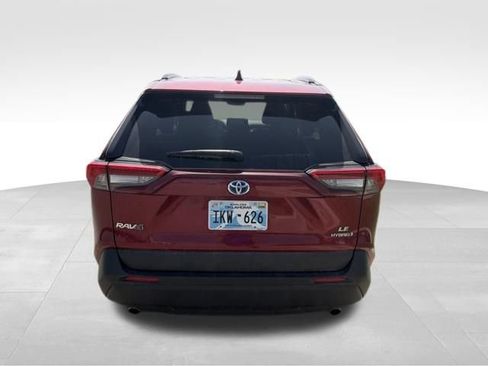 Used 2024 Toyota RAV4 LE AWD/4WD image 5