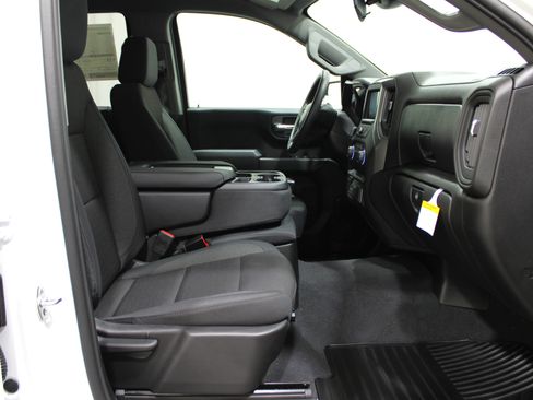 New 2026 Chevrolet Silverado 1500 Custom w/ LPO, Dark Essentials Package AWD/4WD image 29