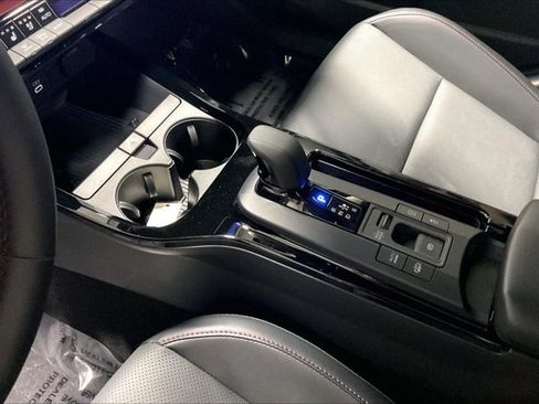 New 2026 Toyota Prius XSE Premium FWD image 8
