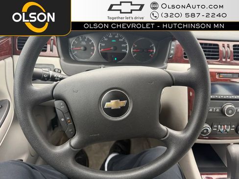 Used 2009 Chevrolet Impala LT image 16