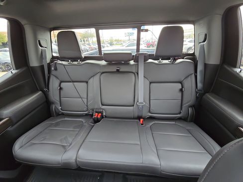 Used 2022 Chevrolet Silverado 1500 LT Trail Boss w/ Convenience Package II image 22