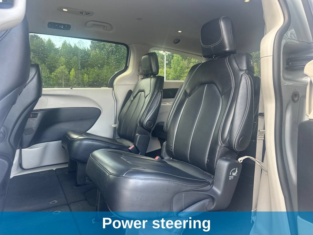 Used 2024 Chrysler Pacifica Touring-L FWD image 25