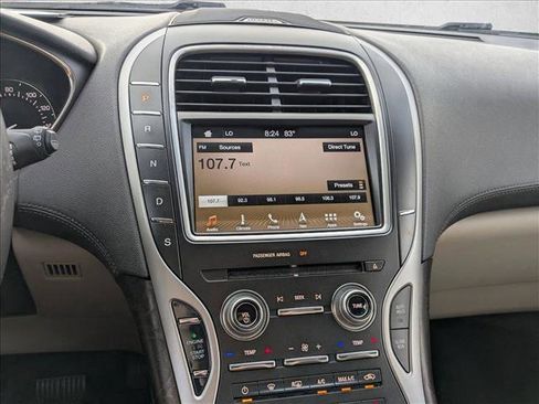 Used 2016 Lincoln MKX Reserve w/ Cargo Utility Package FWD image 15