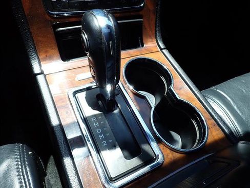 Used 2016 Lincoln Navigator Select AWD/4WD image 21