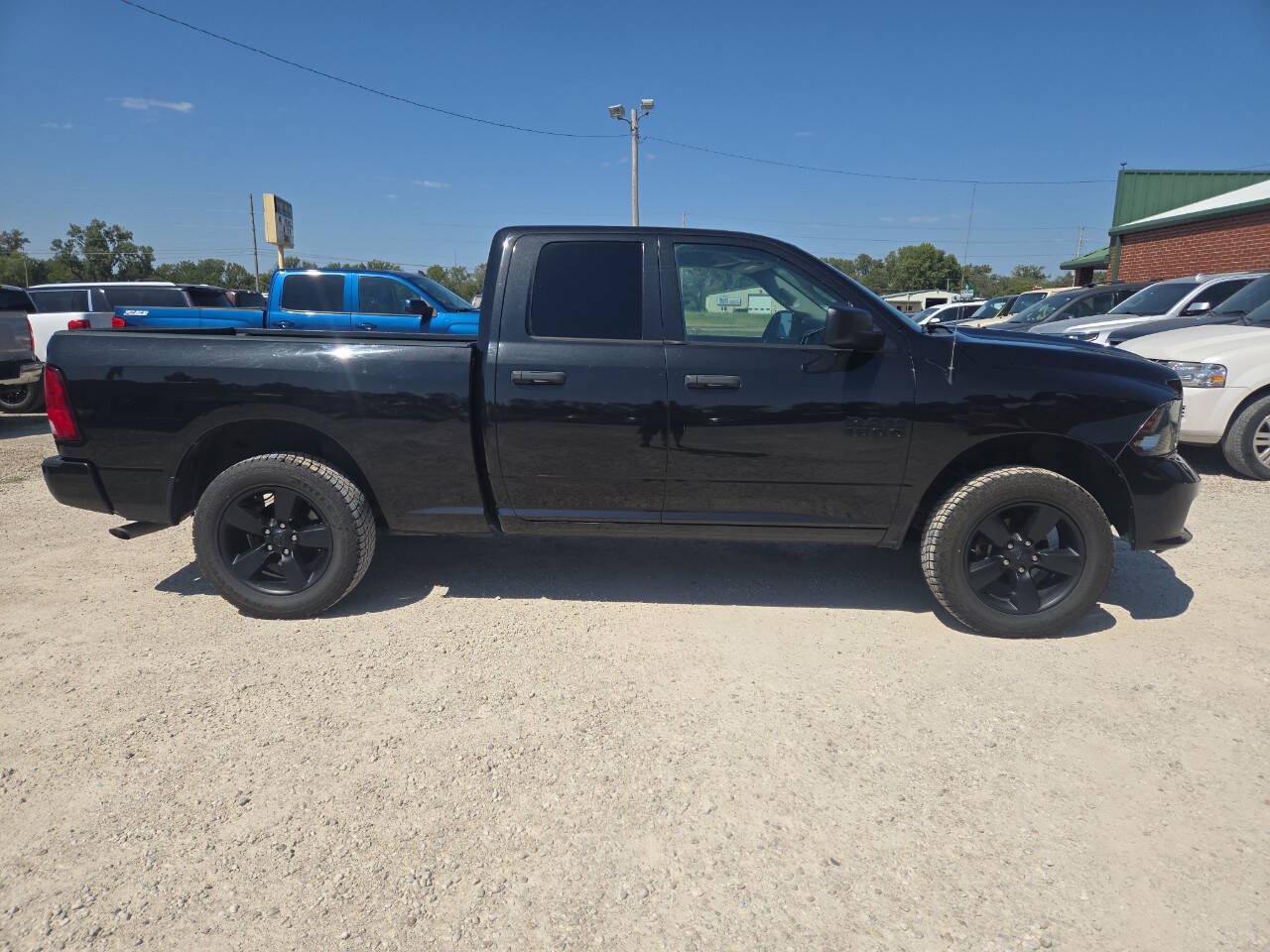 Used 2018 RAM 1500 Express w/ Black Ram 1500 Express Group AWD/4WD image 2