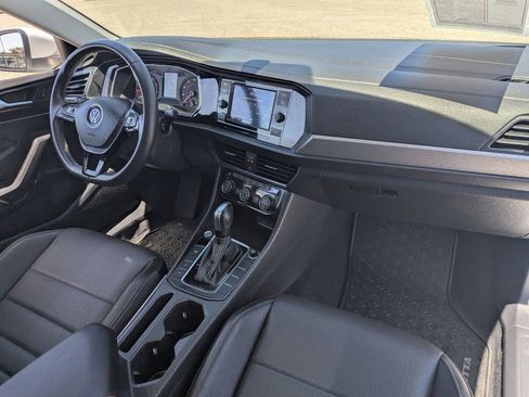 Used 2021 Volkswagen Jetta SE FWD image 12