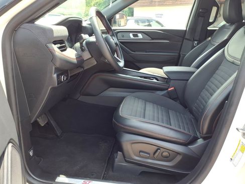 Certified 2025 Ford Explorer ST-Line w/ ST-Line Street Pack AWD/4WD image 10