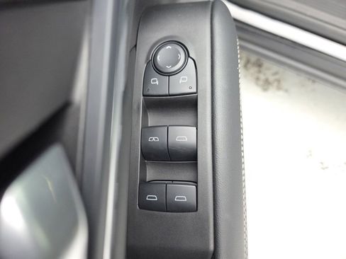 Certified 2025 GMC Terrain Elevation AWD/4WD image 21