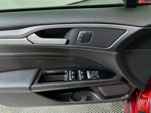 Used 2016 Ford Fusion Titanium FWD image 15