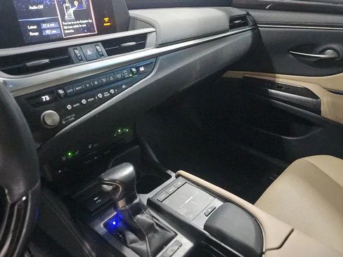 Used 2021 Lexus ES 350 w/ Premium Package image 9