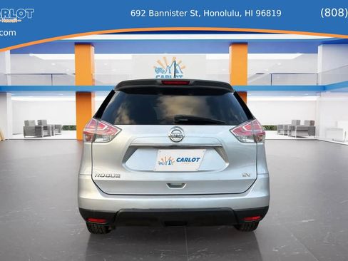 Used 2016 Nissan Rogue SV image 8