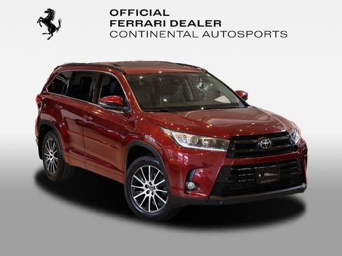 Used 2018 Toyota Highlander SE w/ Protection Package #3 image 1
