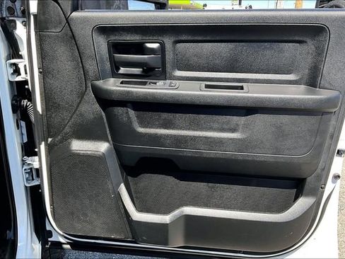 Used 2024 RAM 3500 Tradesman w/ Chrome Appearance Group image 24