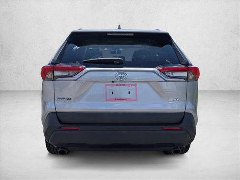 Used 2022 Toyota RAV4 XLE Premium FWD image 6