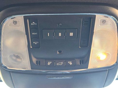 Used 2021 Jeep Grand Cherokee Limited AWD/4WD image 34