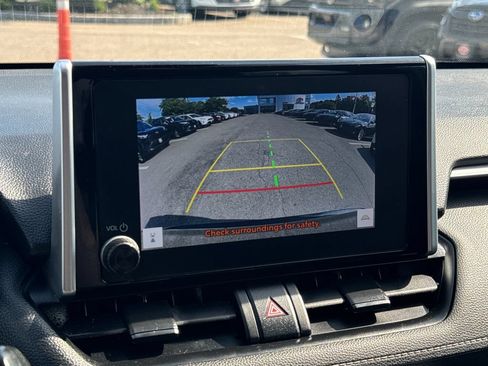 Used 2024 Toyota RAV4 XLE FWD image 24