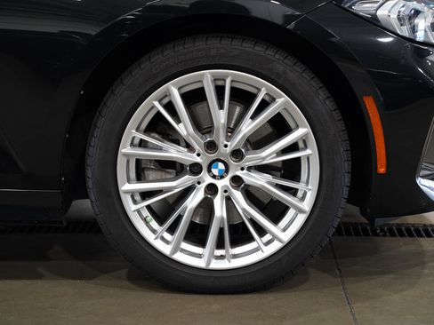 Used 2023 BMW 330i xDrive Sedan w/ Premium Package AWD/4WD image 7