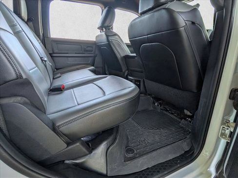 Used 2022 RAM 3500 Tradesman w/ Chrome Appearance Group AWD/4WD image 17