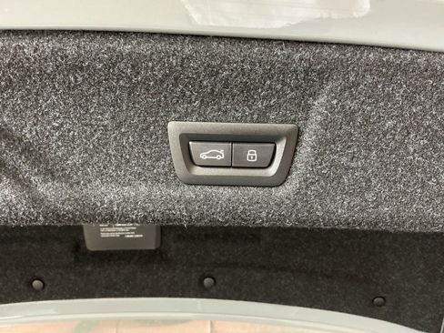 New 2026 BMW 330i Sedan w/ M Sport Package image 31