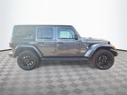 Used 2022 Jeep Wrangler Unlimited Sahara w/ Dual Top Group image 5