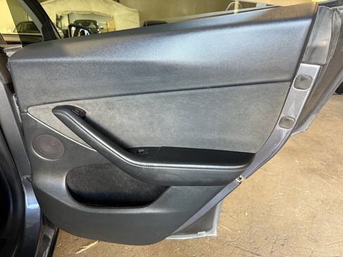 Used 2023 Tesla Model Y Long Range image 27