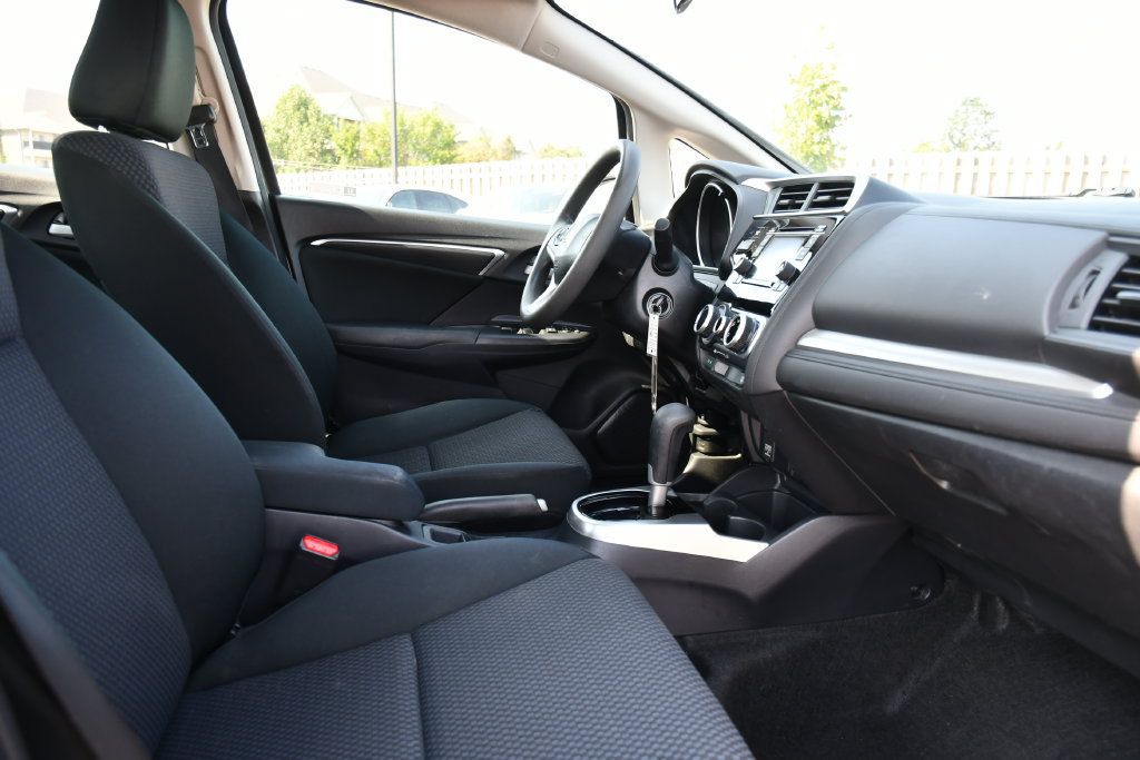 Used 2019 Honda Fit LX image 30