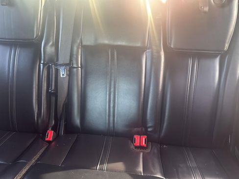 Used 2016 Lincoln Navigator Select image 11