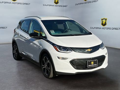 Used 2017 Chevrolet Bolt Premier w/ Driver Confidence II Package image 7