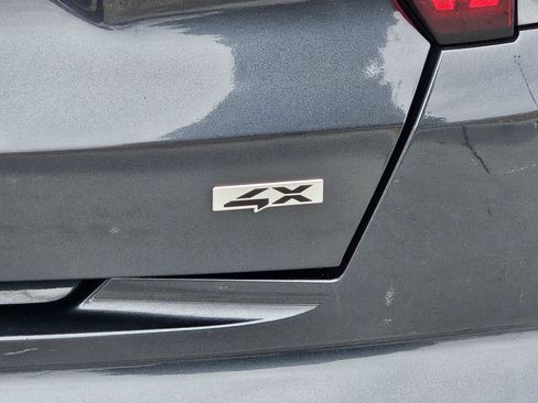 Used 2023 Kia Sorento SX image 30