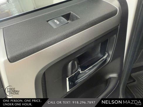 Used 2019 Toyota 4Runner SR5 Premium AWD/4WD image 32