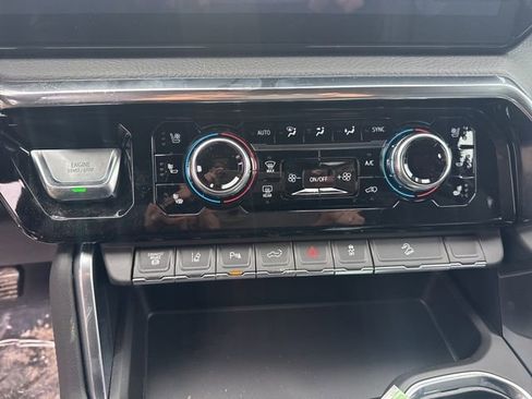 New 2026 GMC Sierra 2500 Denali w/ Denali Reserve Package image 24