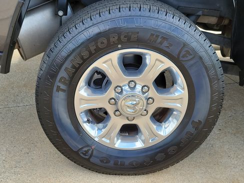 Used 2025 RAM 2500 Big Horn AWD/4WD image 5