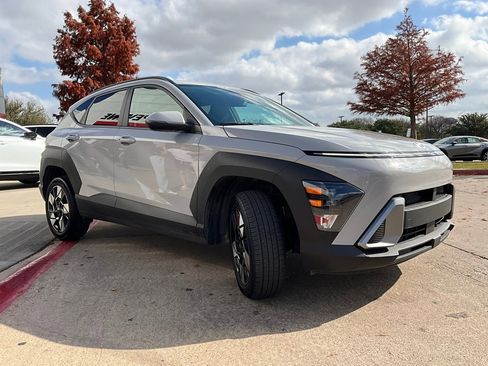 Used 2025 Hyundai Kona SEL image 5