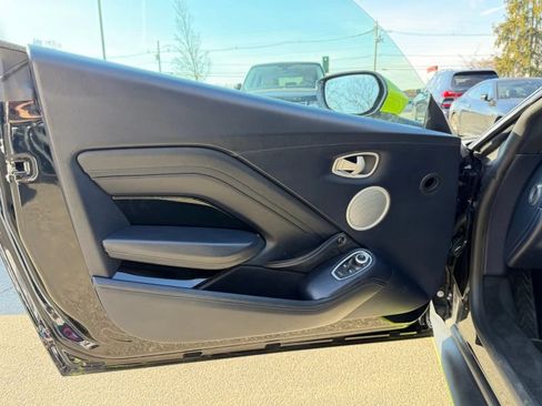 Used 2020 Aston Martin V8 Vantage Coupe RWD image 10