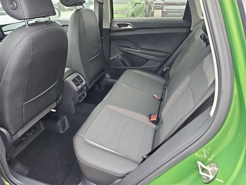New 2025 Volkswagen Taos SE image 20