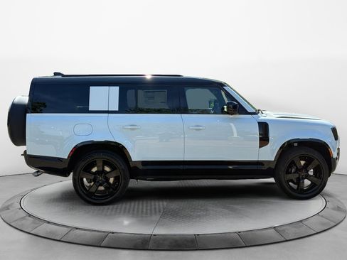 New 2026 Land Rover Defender 130 V8 AWD/4WD image 8