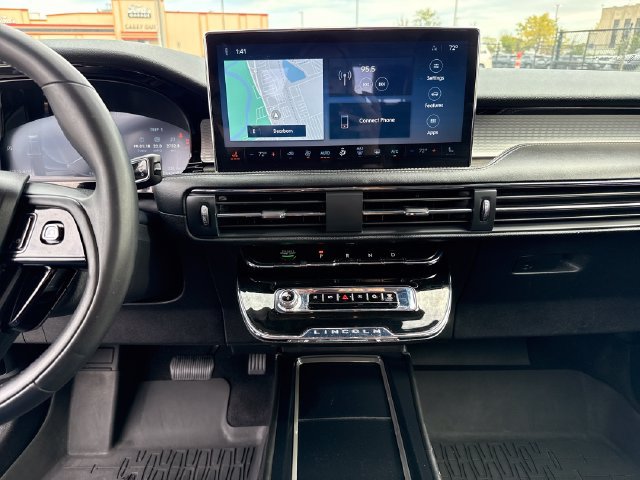 Used 2023 Lincoln Corsair AWD image 20