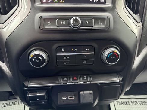 Used 2022 Chevrolet Silverado 2500 Custom w/ Custom Convenience Package image 15