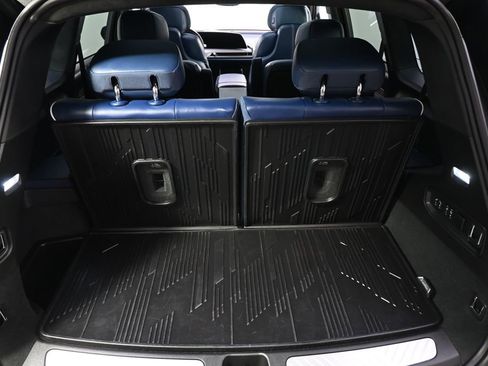 New 2026 Cadillac Vistiq Premium Luxury w/ LPO, Floor Liner Package AWD/4WD image 19