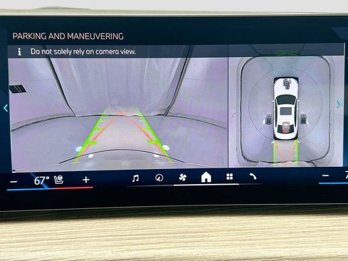 Certified 2025 BMW 330i Sedan w/ Premium Package RWD image 15