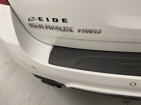 Used 2017 Chevrolet Equinox Premier w/ Enhanced Convenience Package AWD/4WD image 29